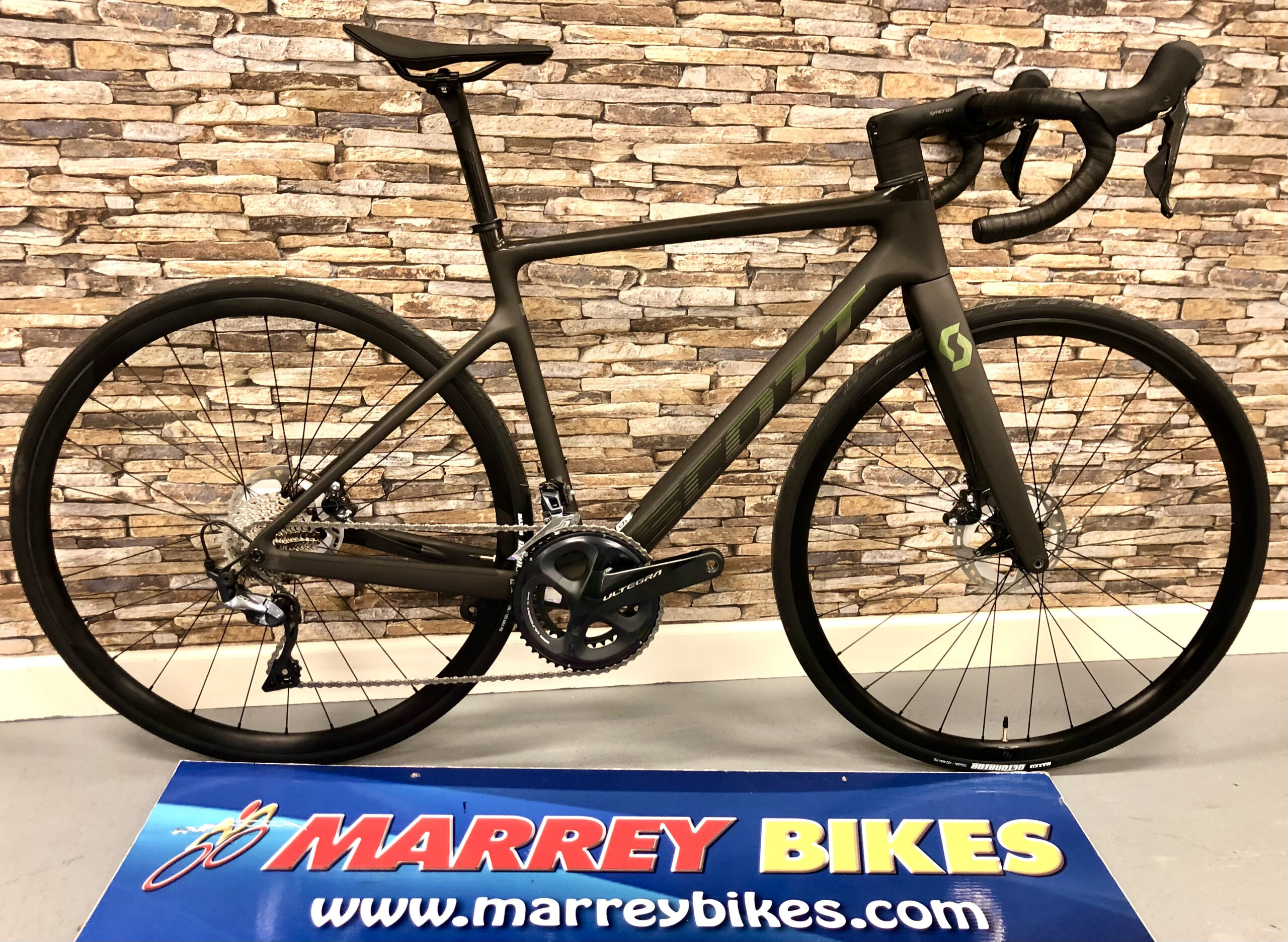 SCOTT ADDICT 20 Road Bike CARBON BLACK Marrey Bikes